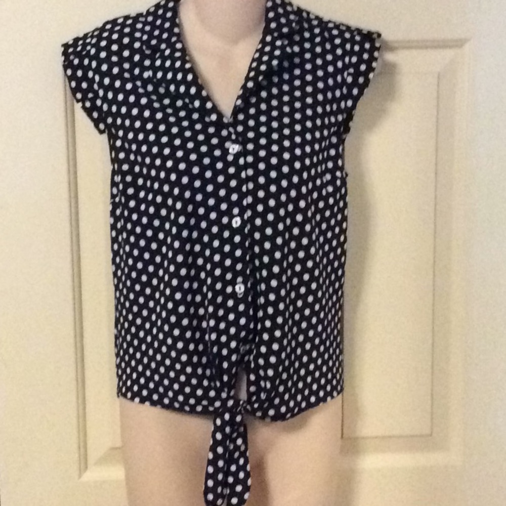 Monteau black white polka dot top medium